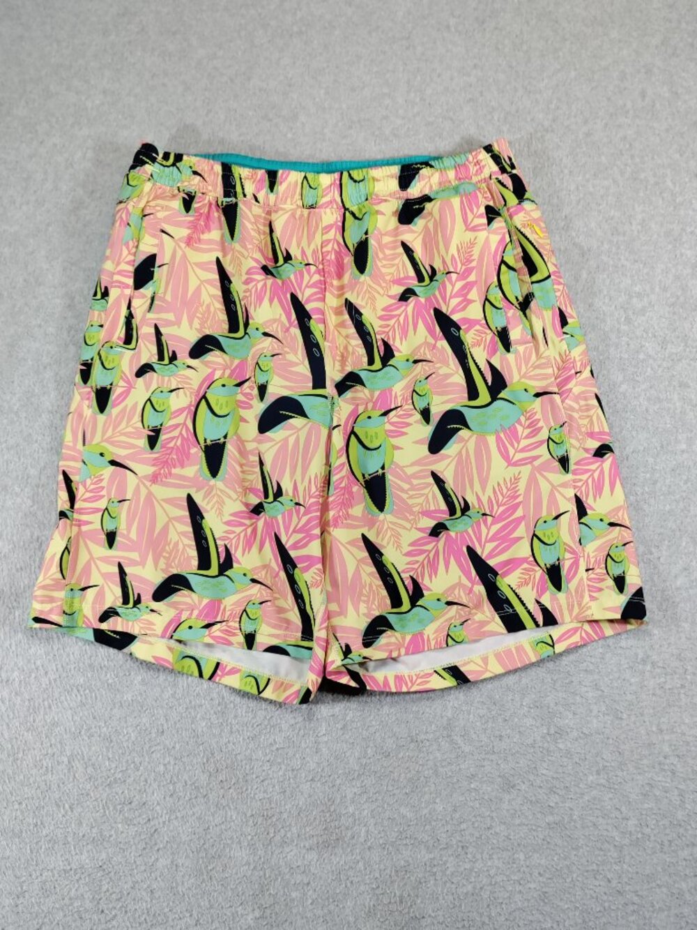 Bird Dogs Mens XXL 9in Inseam Long Lined Hummingbird Print Athletic Shorts